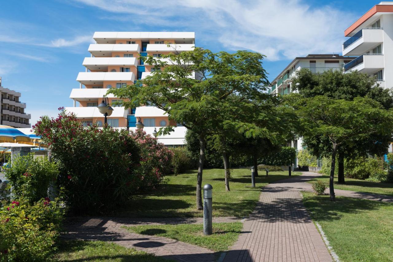 Aparthotel Holiday Bibione Zewnętrze zdjęcie