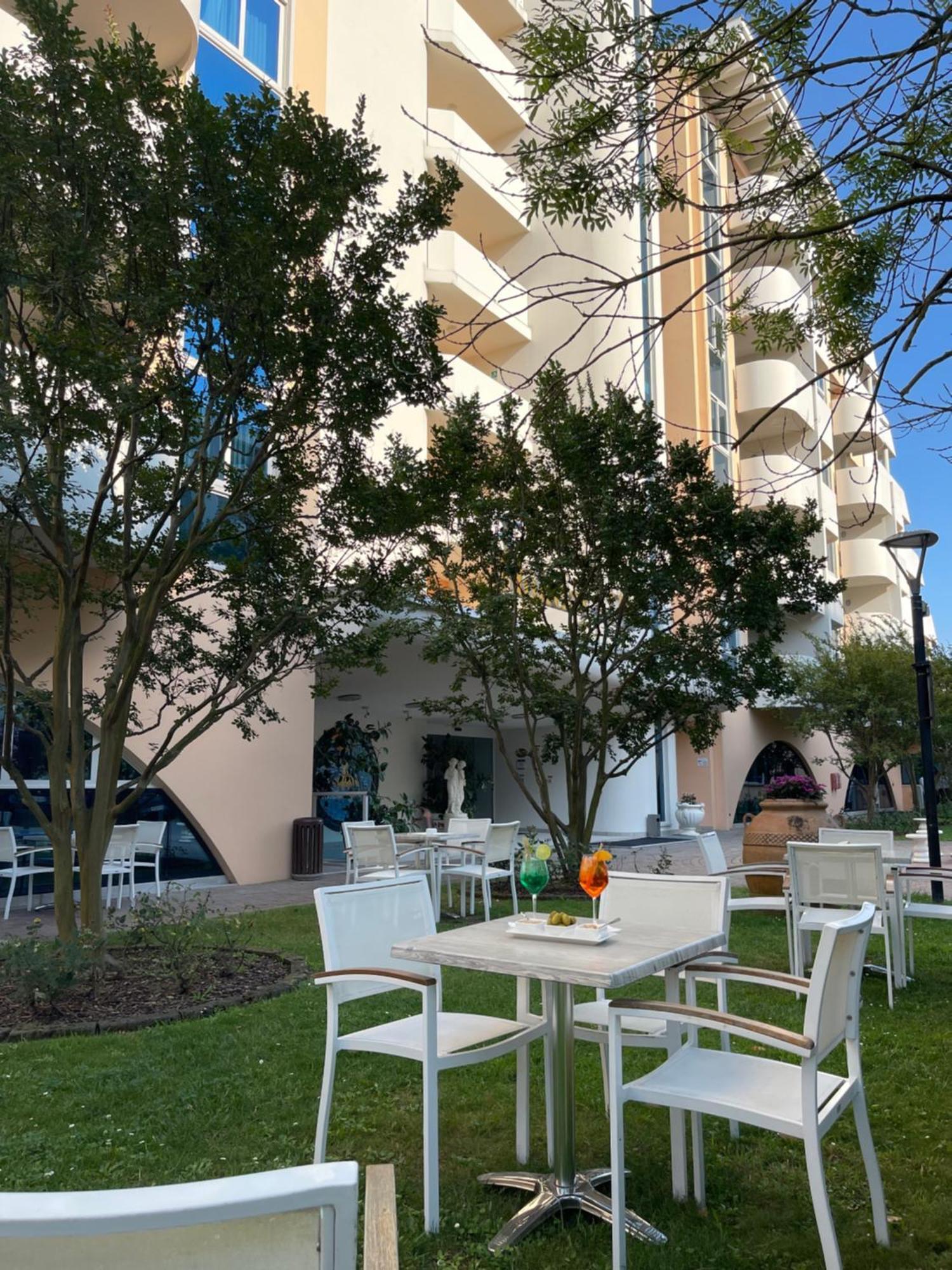Aparthotel Holiday Bibione Zewnętrze zdjęcie