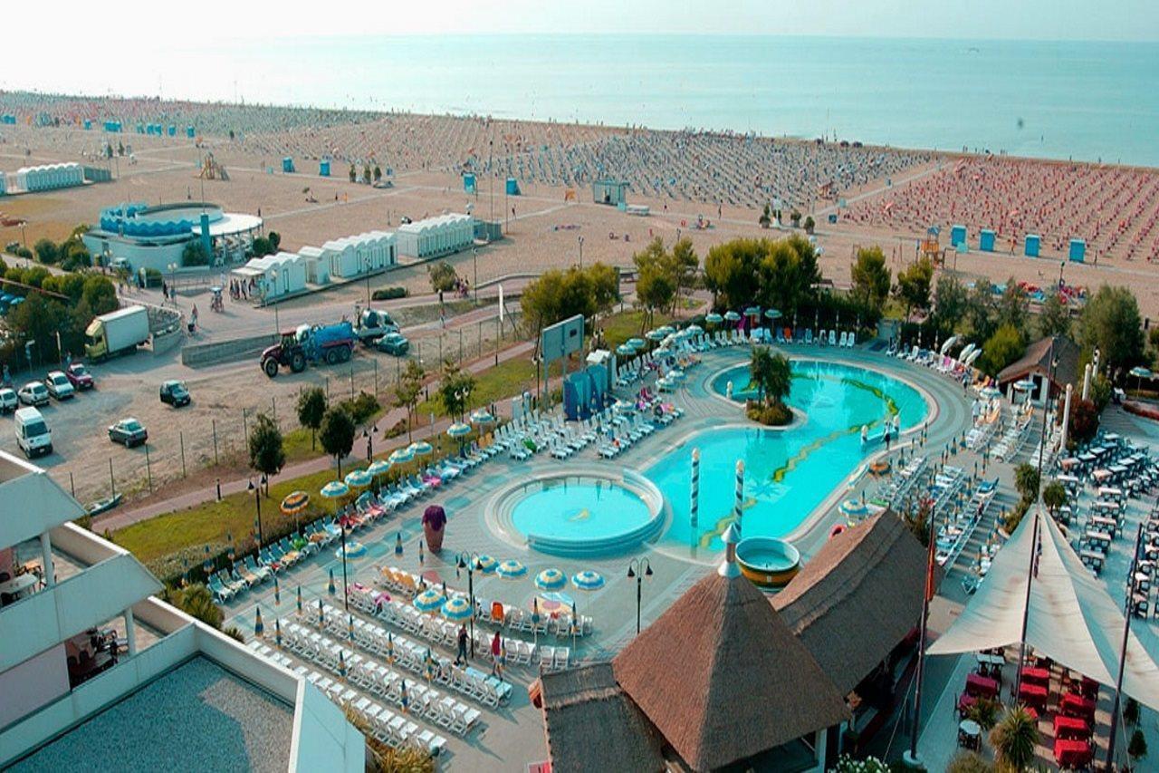 Aparthotel Holiday Bibione Zewnętrze zdjęcie